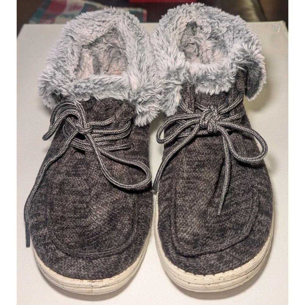 Hey Dude Britt Black Lace Up Faux Fur Ankle Cuffed Pull On Shoes Slippers Sz 8